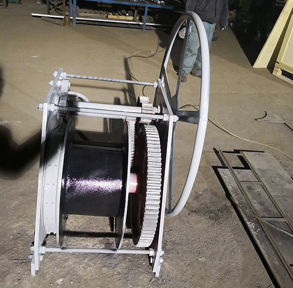 30 kN Manual Winch Finished.jpg